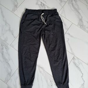 Women’s Charcoal Vuori Performance Jogger Pants Small